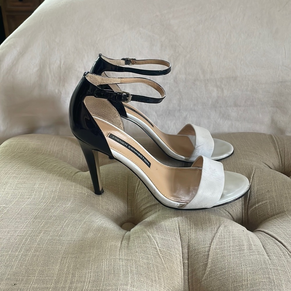 French Connection Strappy Sandal, size 8.5